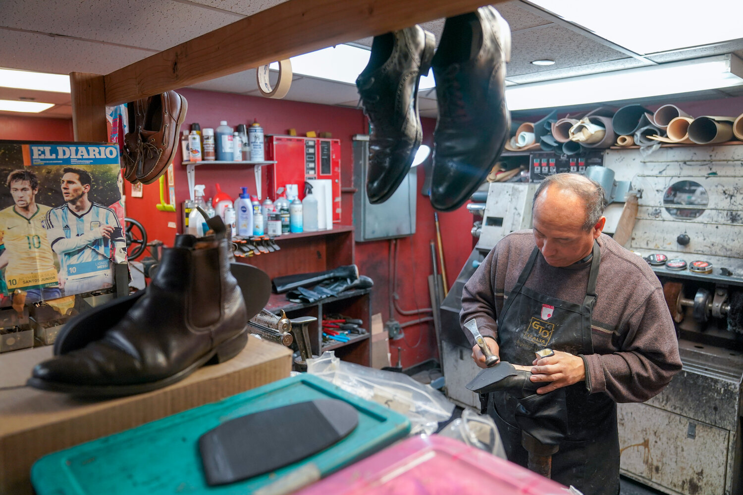 Shoe polish stands begin to vanish, lose their shine - The Chief
